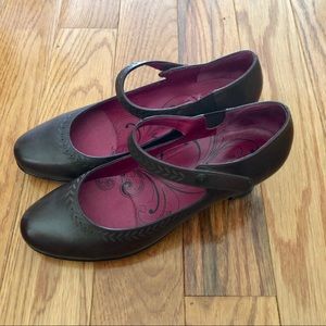 ABEO | Orthotic Brown Leather Mary Jane Heels